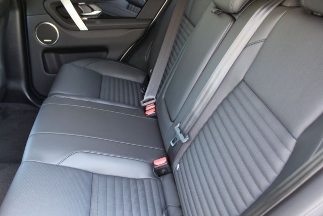 2025 Land Rover Discovery Sport S photo 3