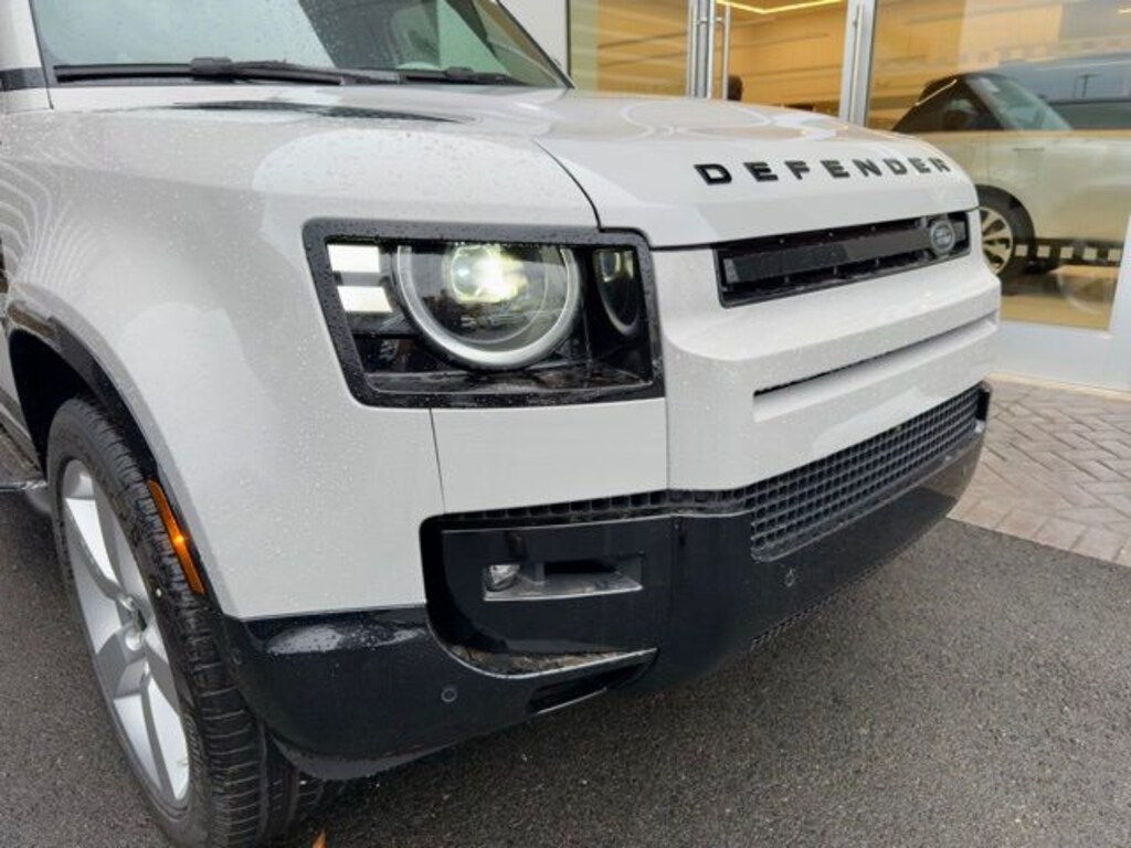 New 2026 Land Rover Defender 130 X-Dynamic SE SUV