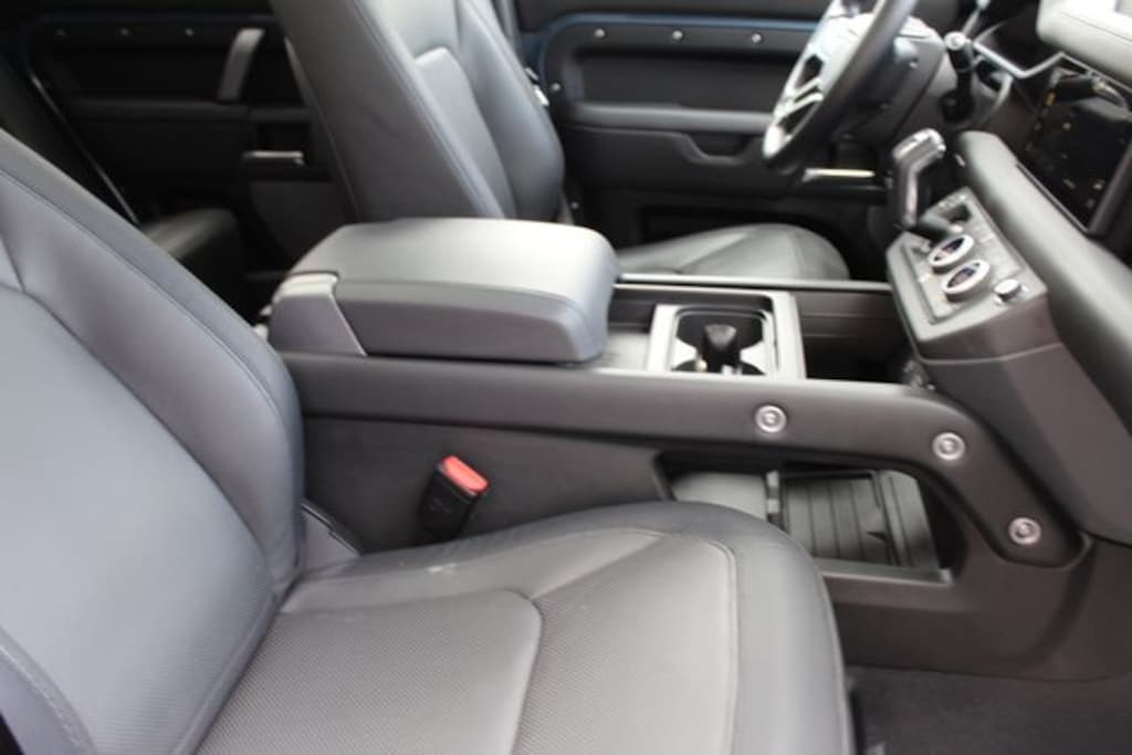 Certified 2024 Land Rover Defender 110 X-Dynamic SE SUV