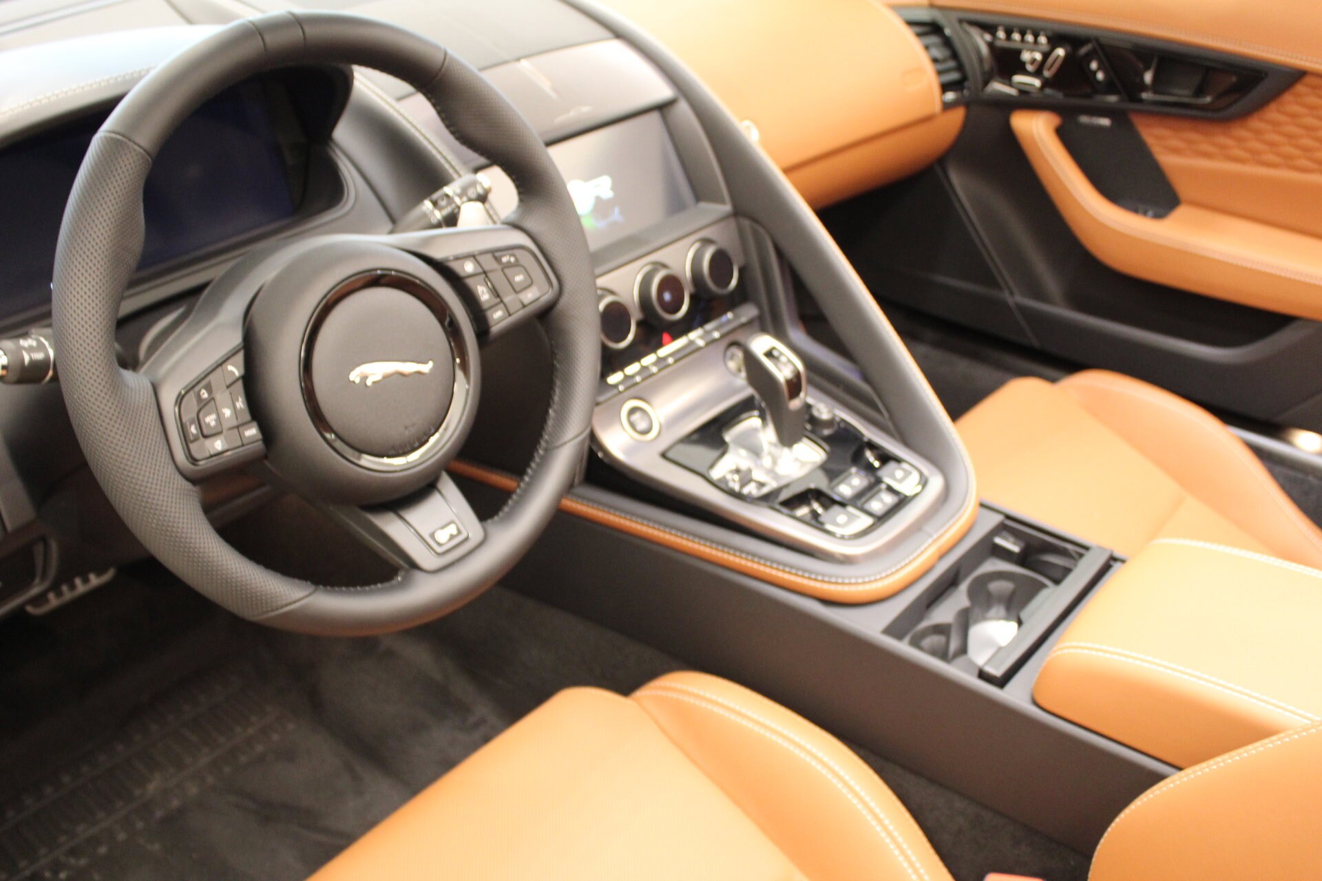 2024 Jaguar F-TYPE P575 R R75 photo 4