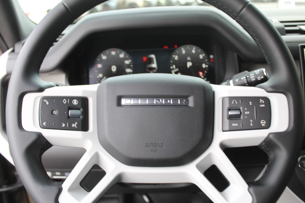 2026 Land Rover Defender X-Dynamic SE - Photo 15
