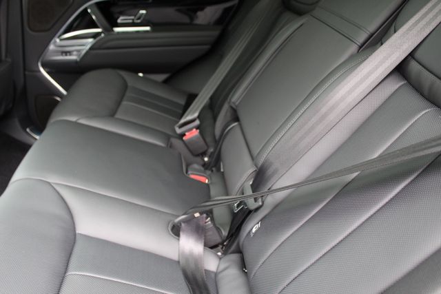 2025 Land Rover Range Rover Autobiography photo 4