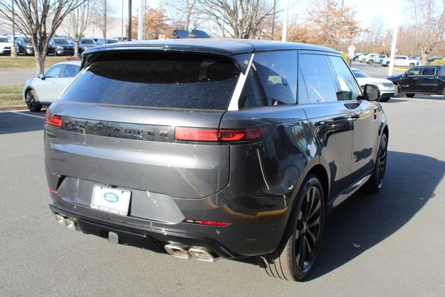 2025 Land Rover Range Rover Sport SE photo 2