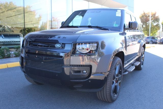 2025 Land Rover Defender X's photo