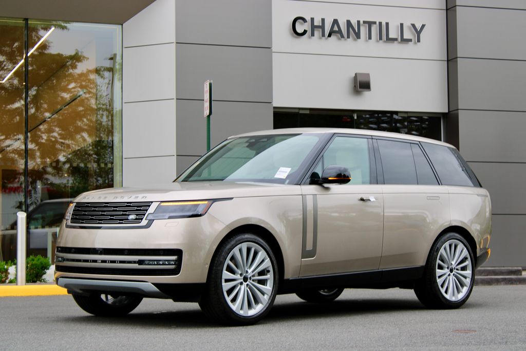 2026 Land Rover Range Rover 3.0 SE SWB's photo