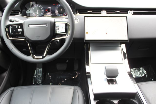 2025 Land Rover Range Rover Evoque S photo 4