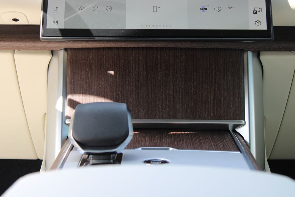 2026 Land Rover Range Rover SE - Photo 18