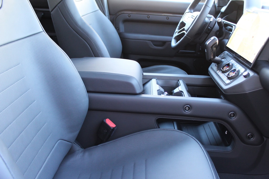 New 2026 Land Rover Defender 110 Octa 635PS SUV