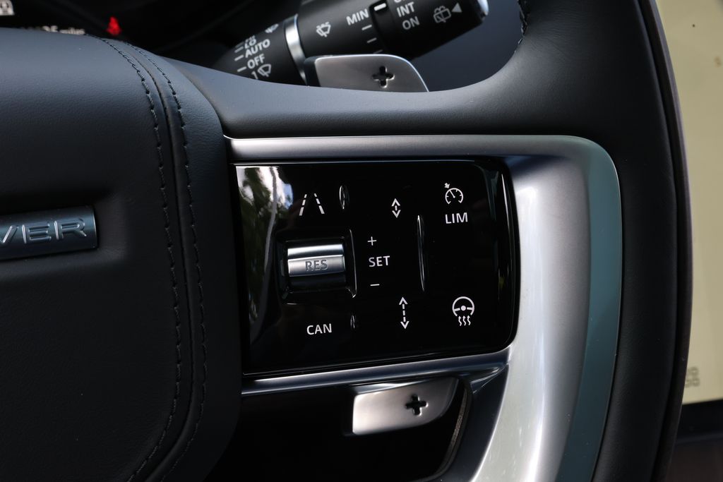 2026 Land Rover Range Rover SE - Photo 17