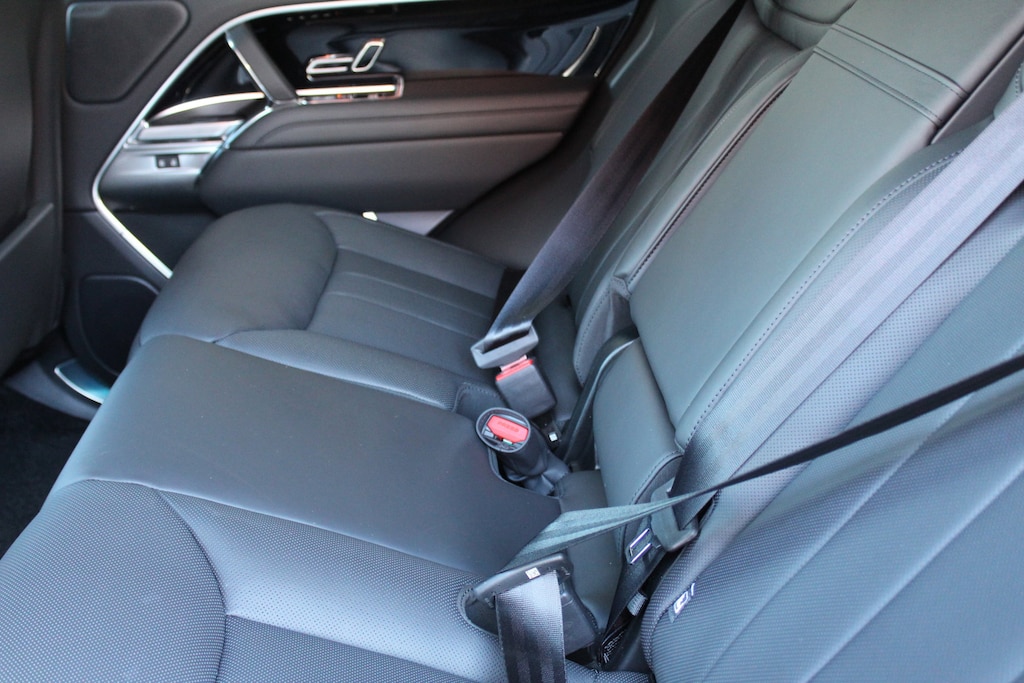 New 2025 Land Rover Range Rover SE 530PS SUV