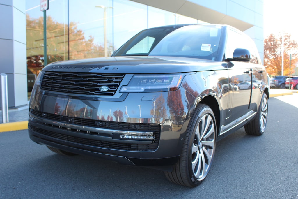 New 2025 Land Rover Range Rover SE 530PS SUV