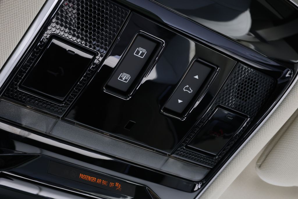 2025 Land Rover Range Rover SE - Photo 44