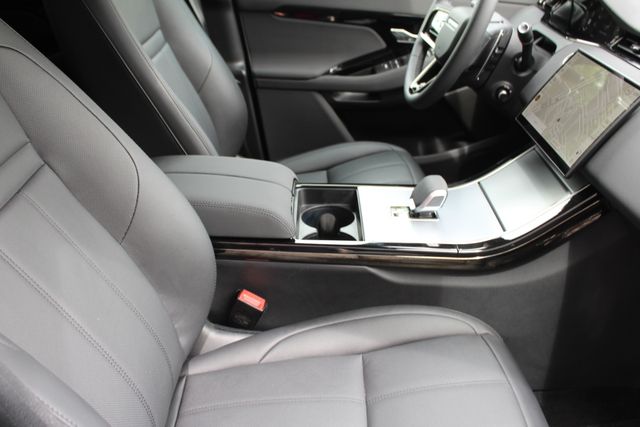 2025 Land Rover Range Rover Evoque S photo 3