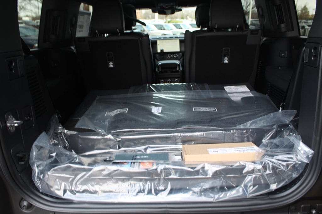 2026 Land Rover Defender X-Dynamic SE - Photo 21