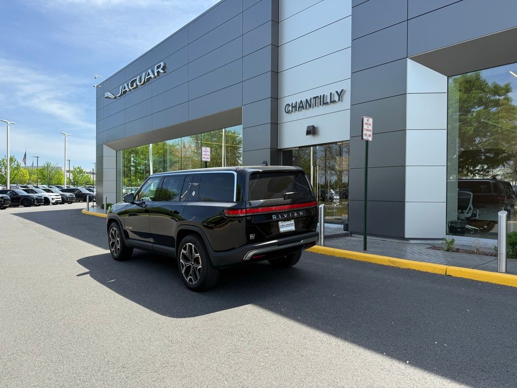 Used 2022 Rivian R1S Launch Edition with VIN 7PDSGABL6NN001514 for sale in Chantilly, VA