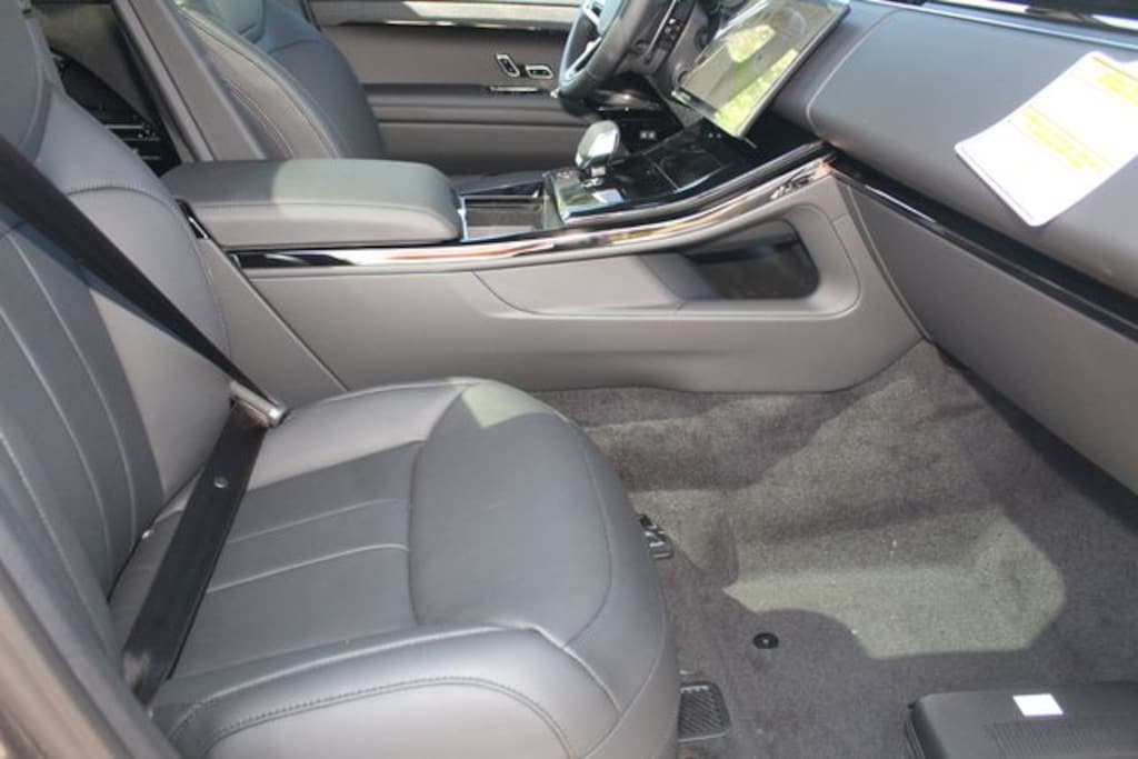 New 2025 Land Rover Range Rover Sport SE SUV