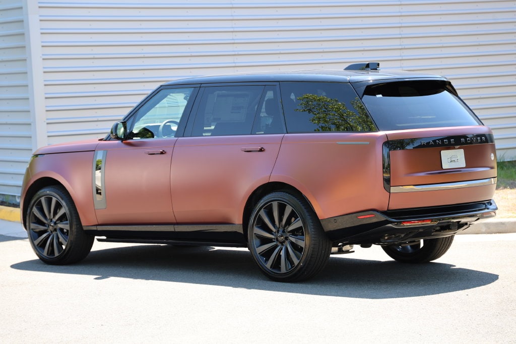 2026 Land Rover Range Rover SV - Photo 6