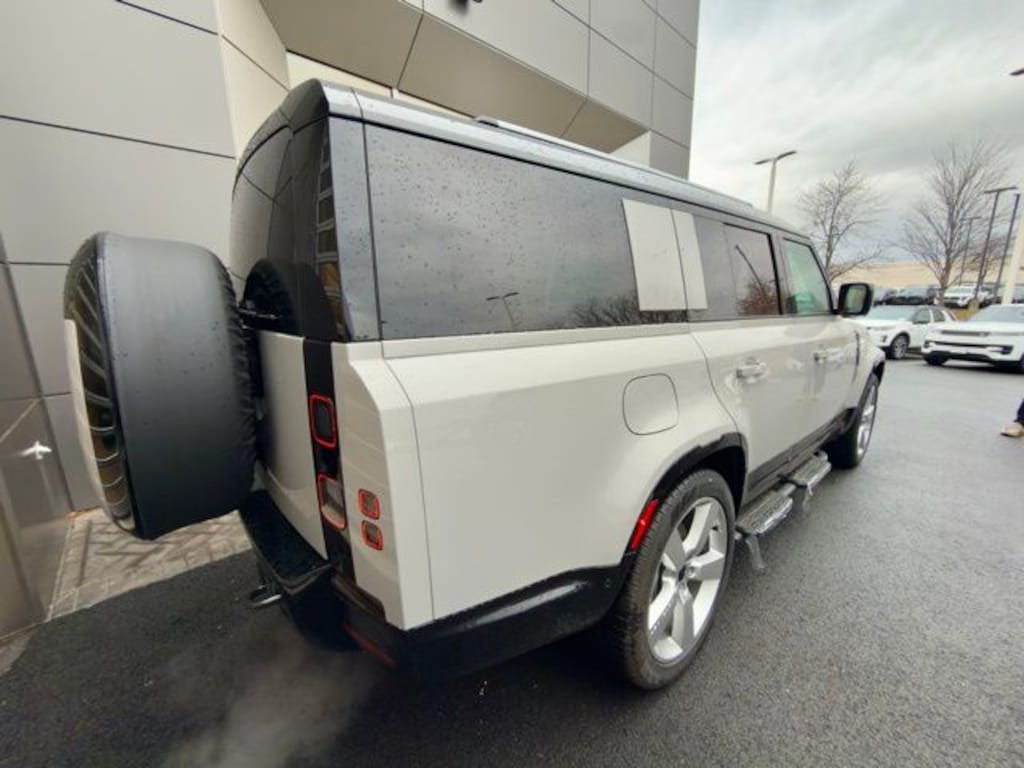 New 2026 Land Rover Defender 130 X-Dynamic SE SUV