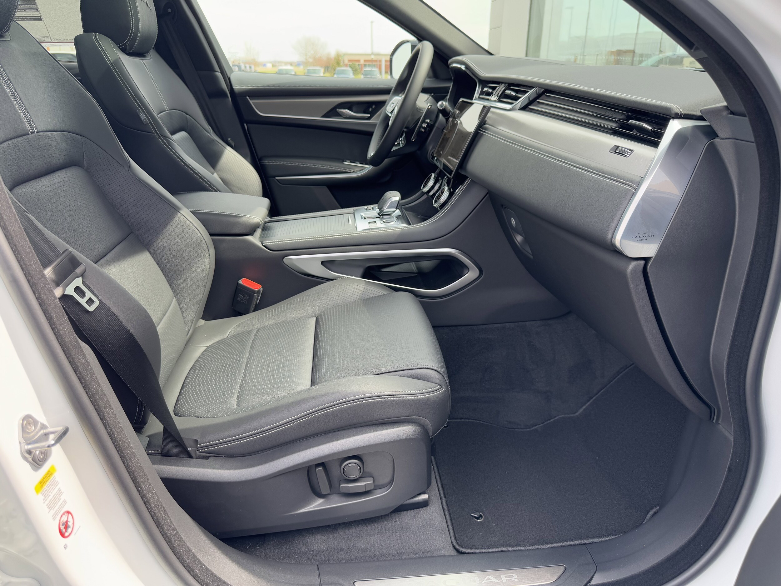 2026 Jaguar F-PACE P250 R-Dynamic S photo 3