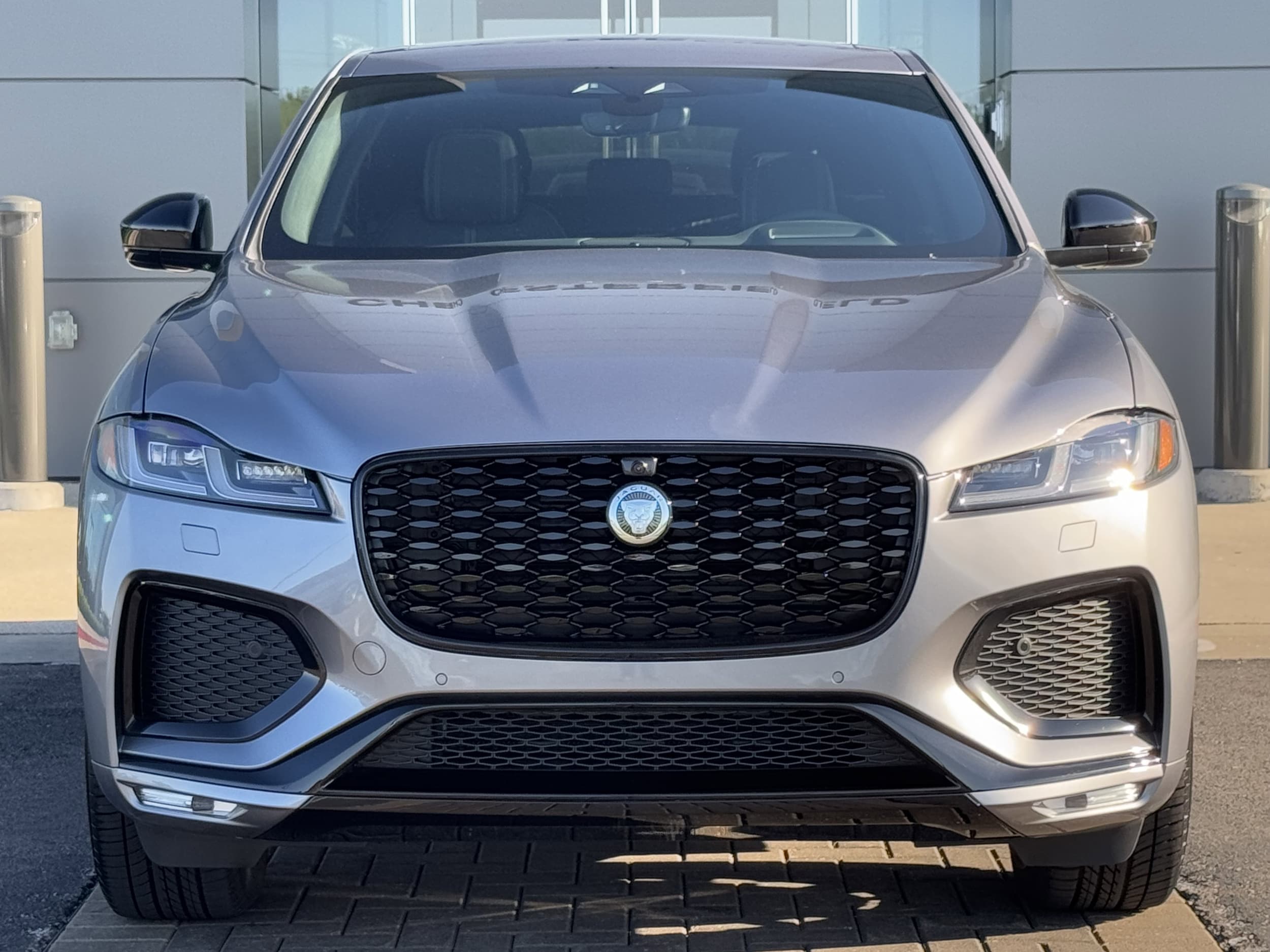 2026 Jaguar F-Pace R-Dynamic S - Photo 8
