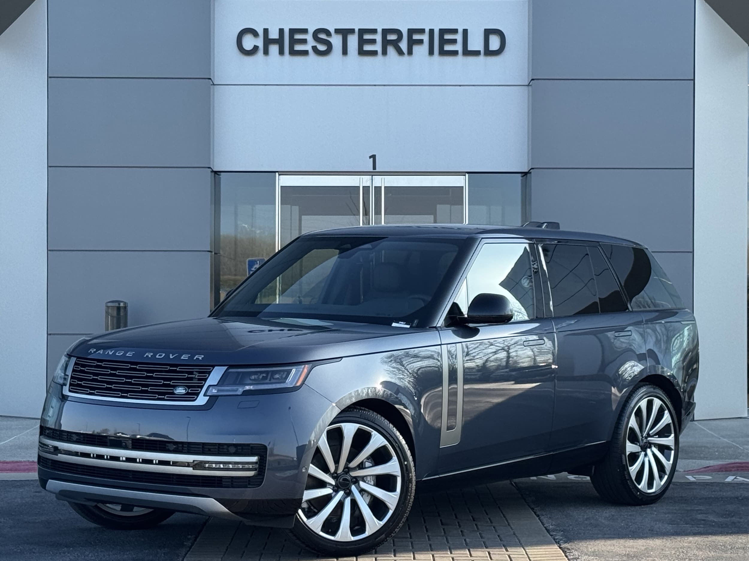 2026 Land Rover Range Rover 3.0 SE SWB's photo