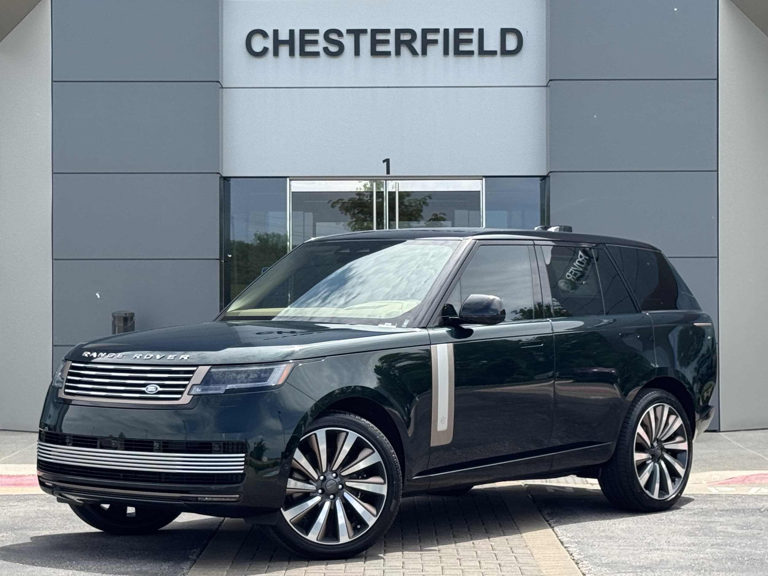 2026 Land Rover Range Rover 4.4 SV SWB's photo