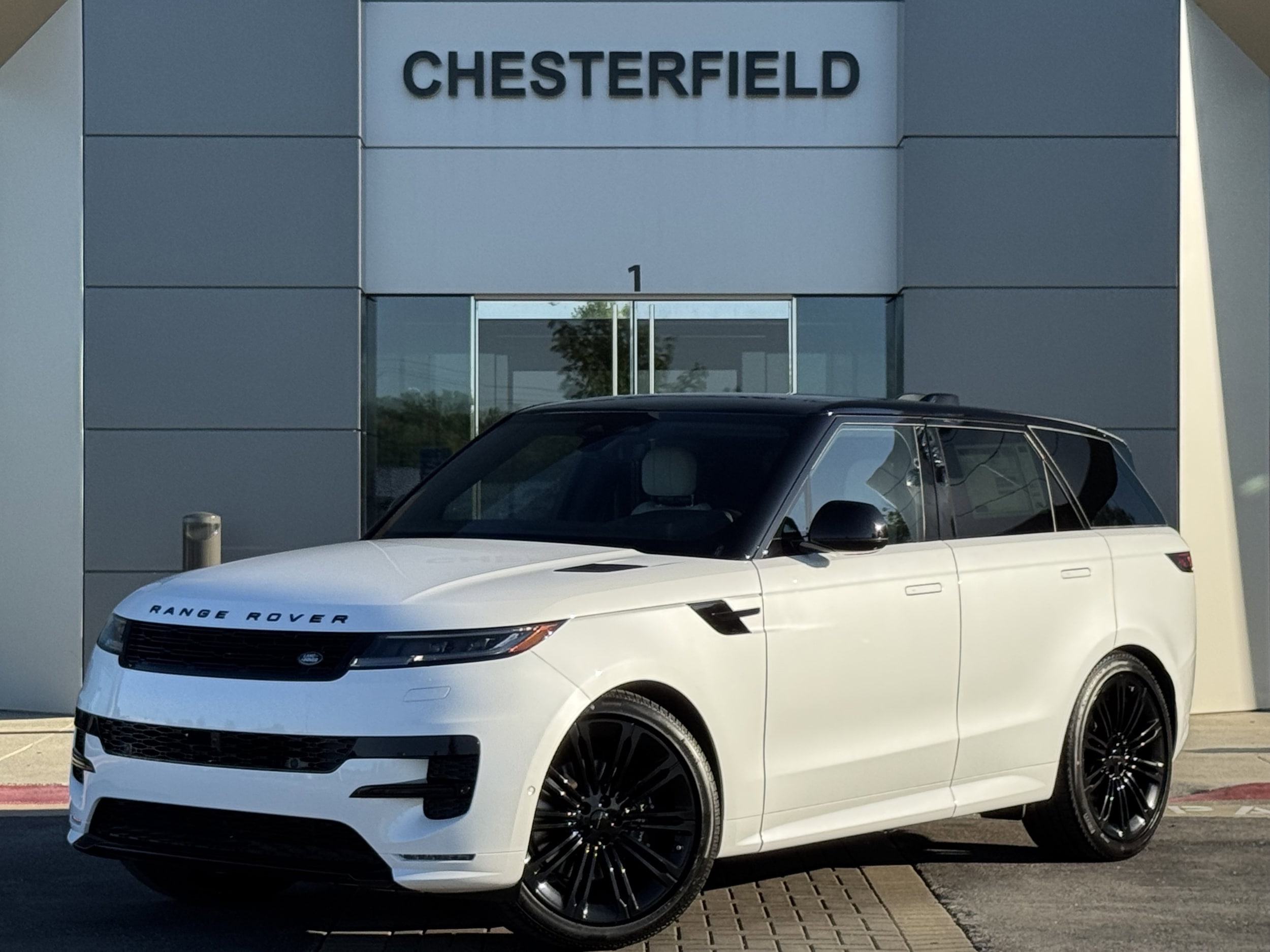 2026 Land Rover Range Rover Sport P400 MHEV Dynamic SE's photo