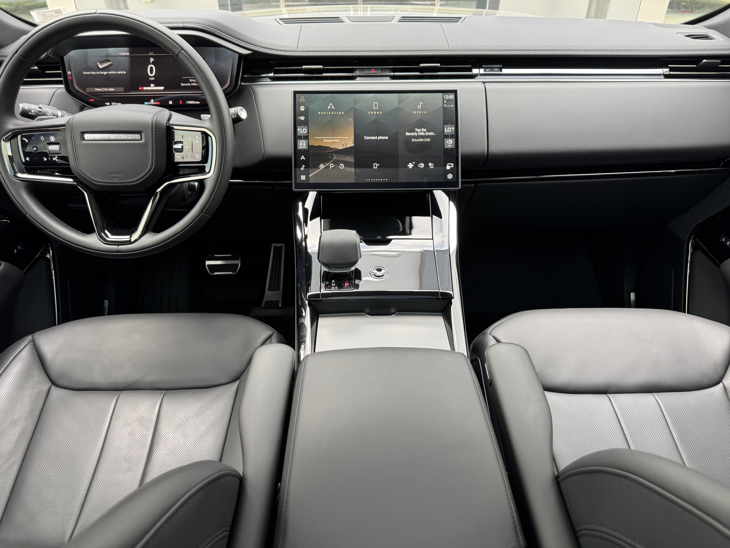 2024 Land Rover Range Rover Sport SE photo 3