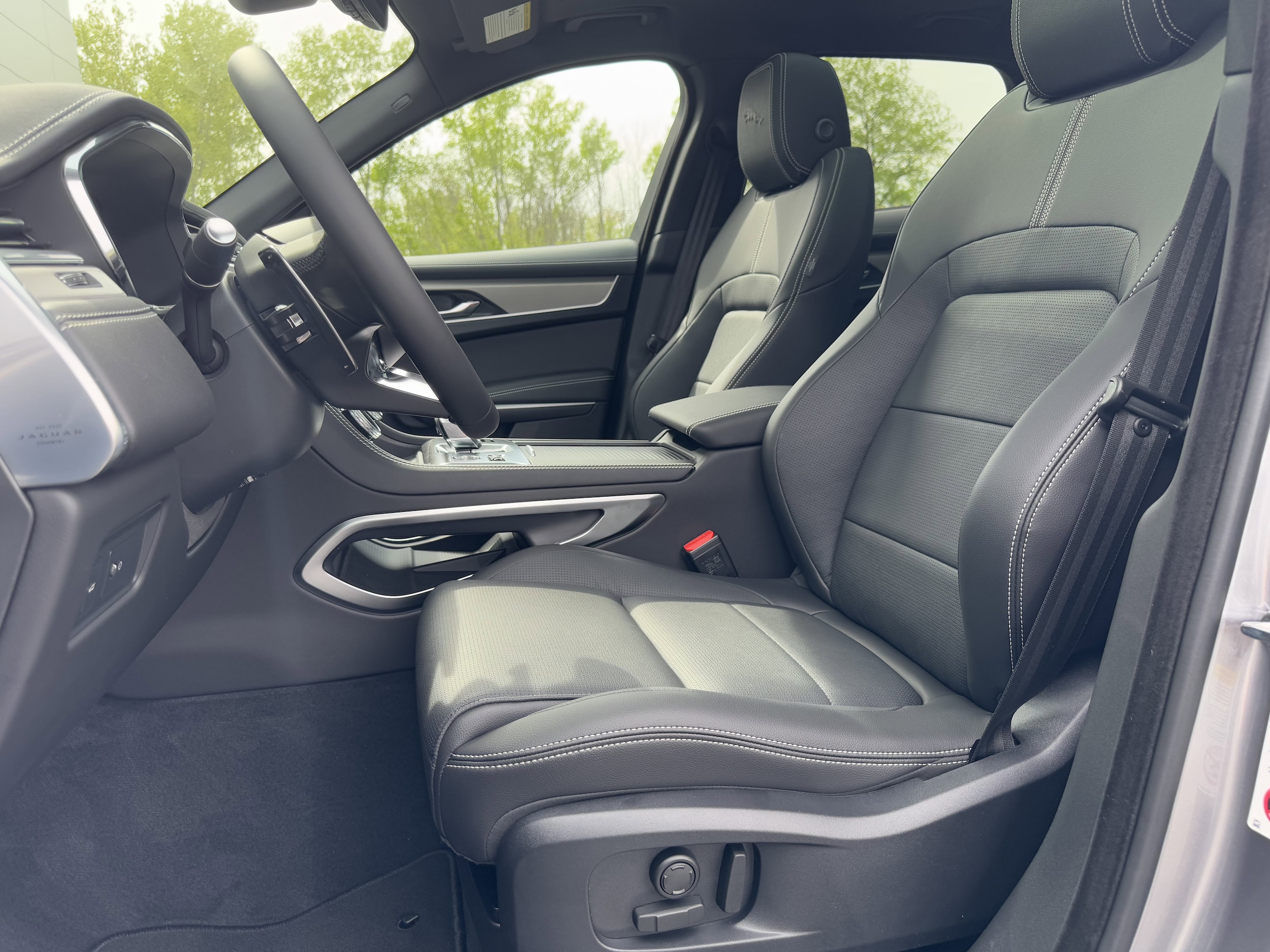 2026 Jaguar F-Pace R-Dynamic S - Photo 15