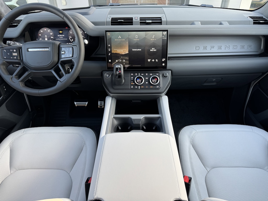 New 2026 Land Rover Defender 130 XV8 500PS SUV