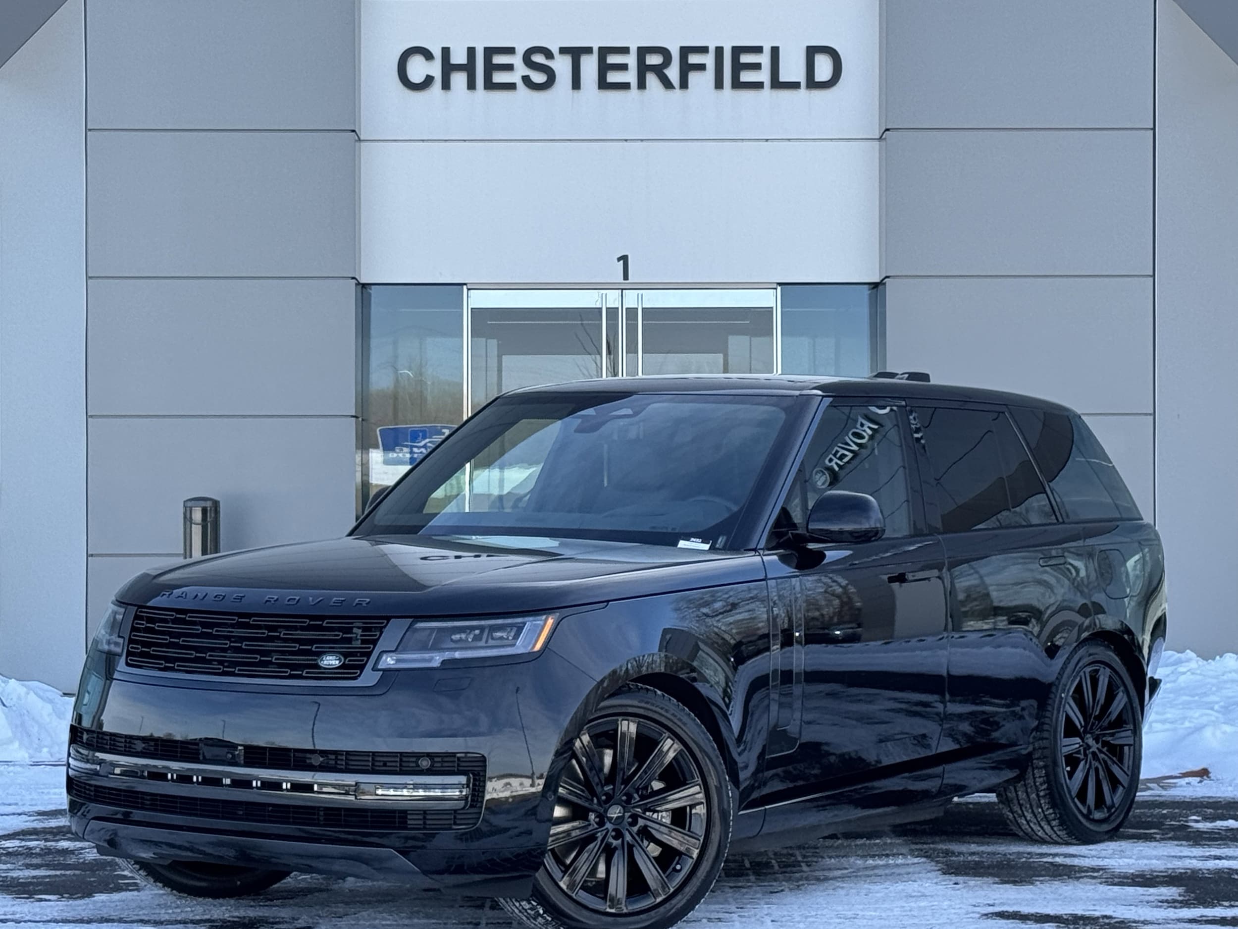 2026 Land Rover Range Rover 3.0 PHEV SE SWB's photo