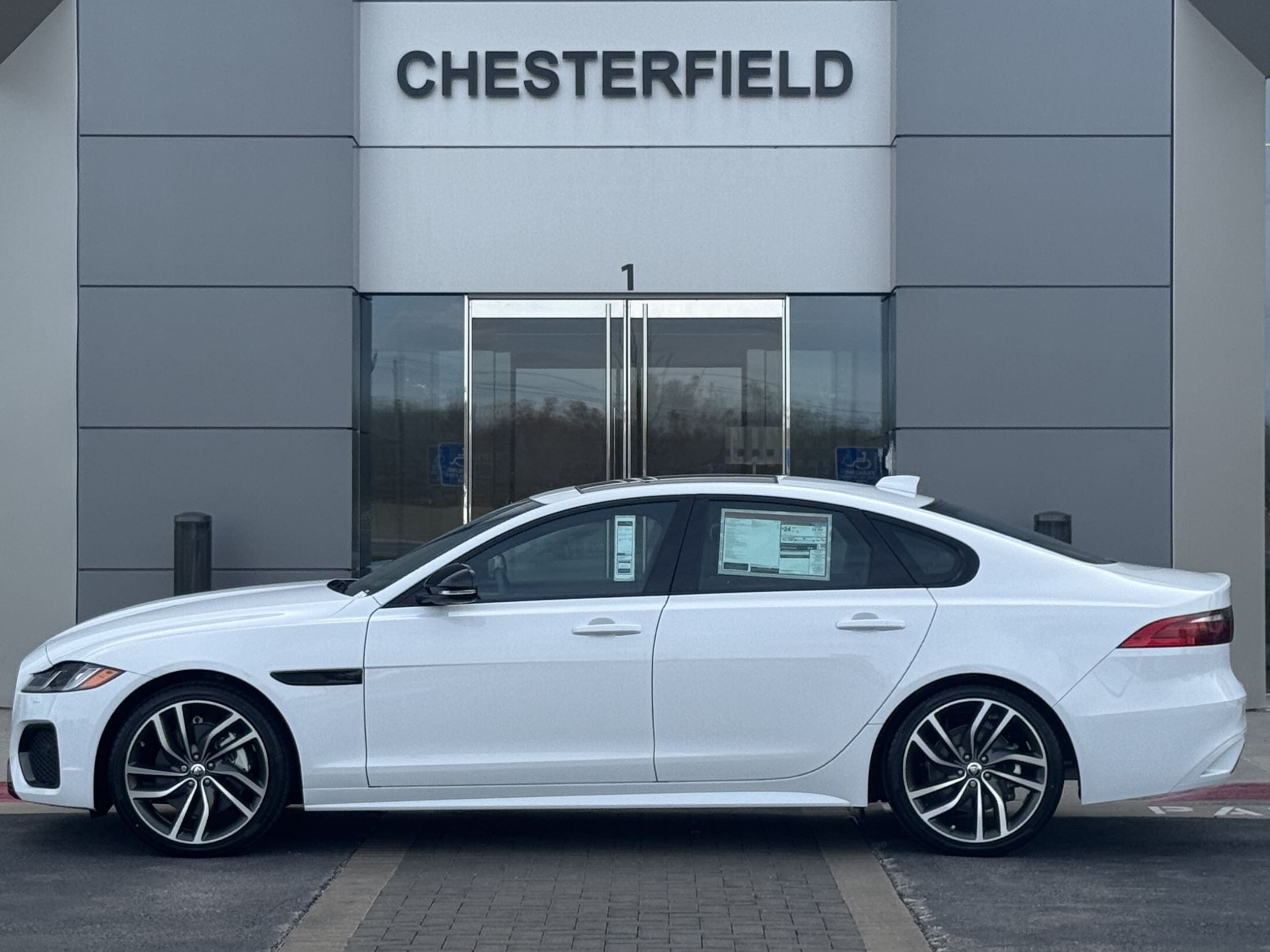 2024 Jaguar XF R-Dynamic SE - Photo 6