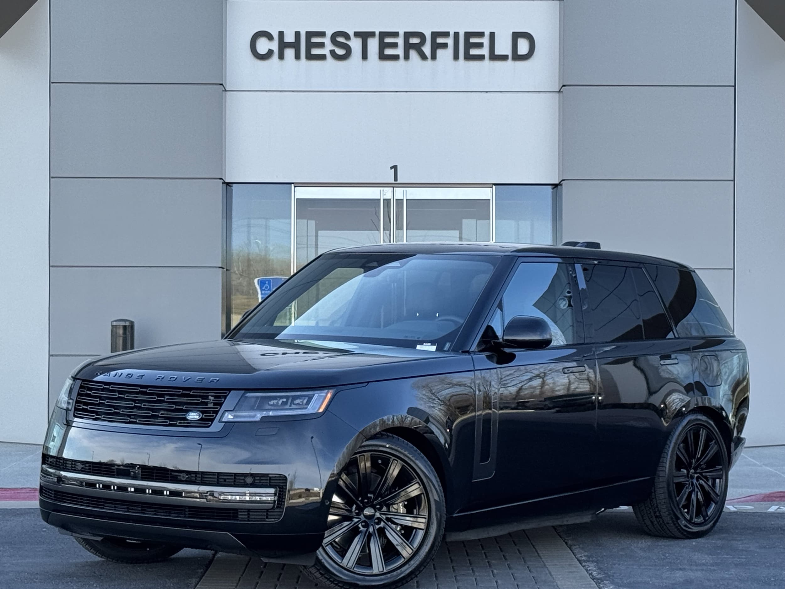 2026 Land Rover Range Rover 3.0 PHEV SE SWB's photo