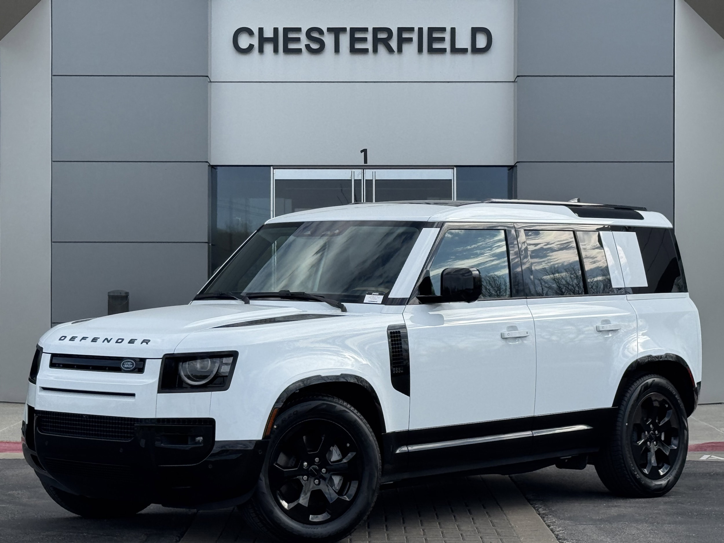 2026 Land Rover Defender 110 X-Dynamic SE P400's photo