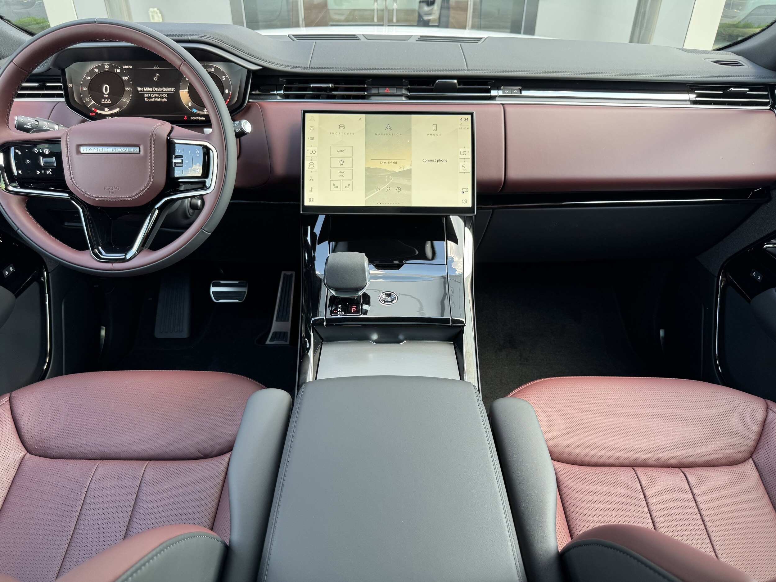 2025 Land Rover Range Rover Sport SE photo 3
