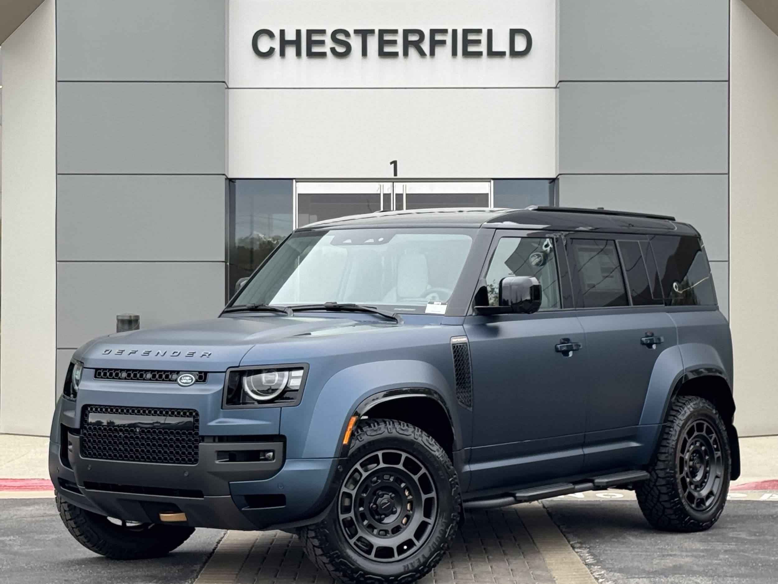 2026 Land Rover Defender OCTA's photo