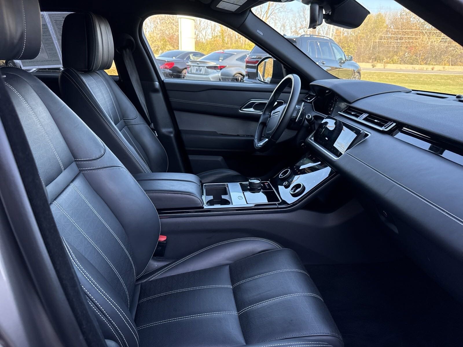 2020 Land Rover Range Rover Velar R-Dynamic HSE photo 3