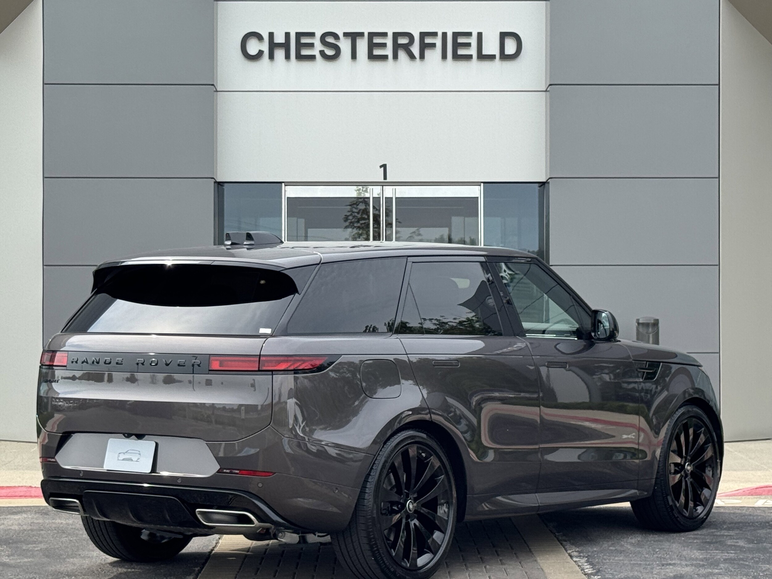 2025 Land Rover Range Rover Sport SE photo 2