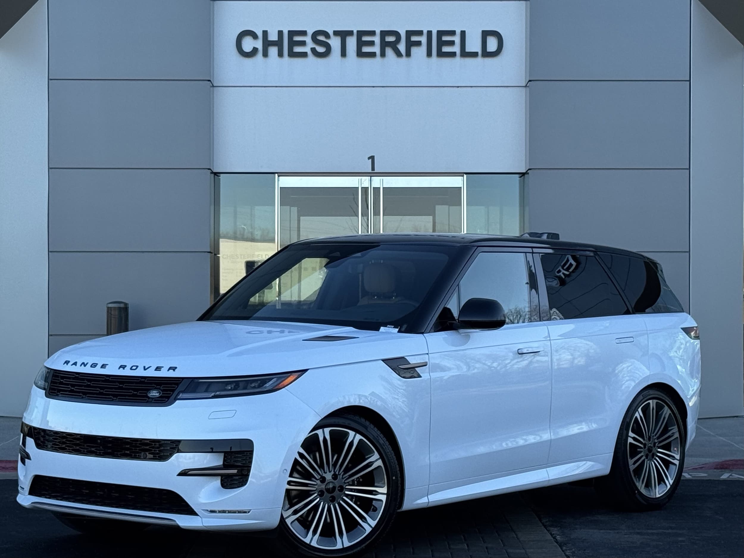 2026 Land Rover Range Rover Sport Dynamic SE's photo