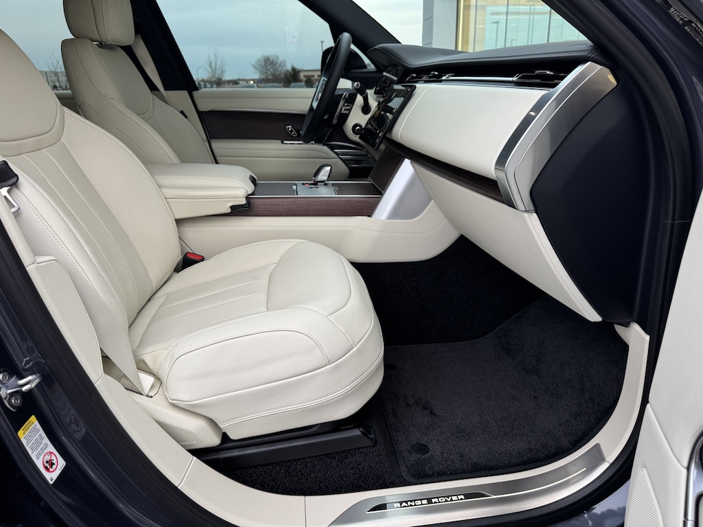 Certified 2025 Land Rover Range Rover SE SUV