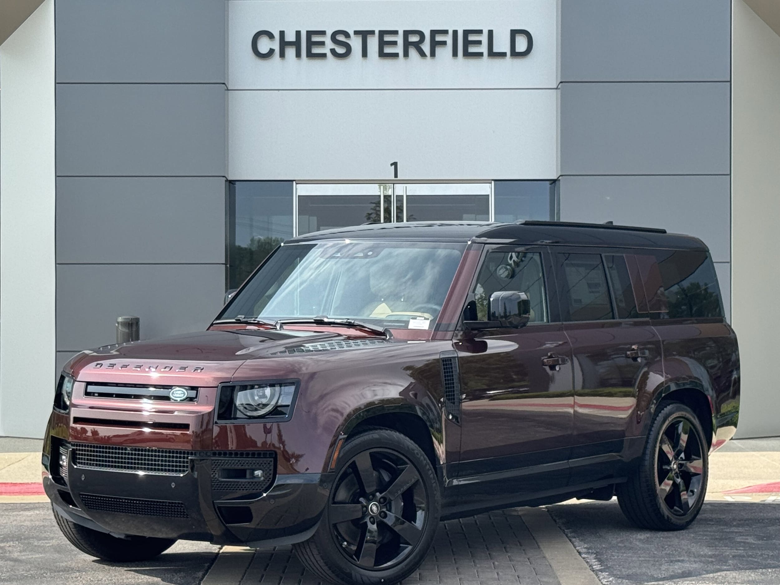 2025 Land Rover Defender X-Dynamic SE's photo