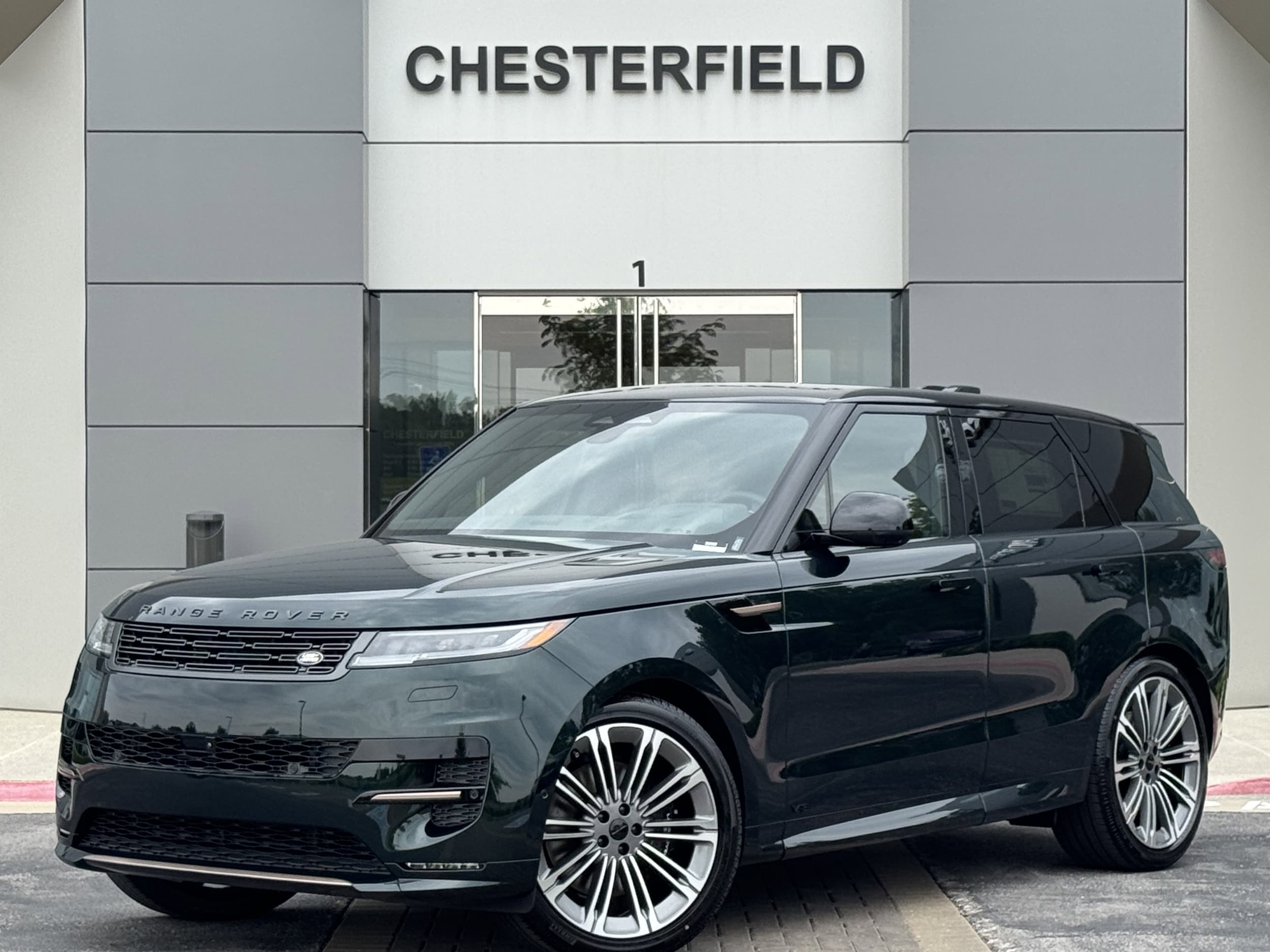 2026 Land Rover Range Rover Sport P530 Dynamic SE's photo