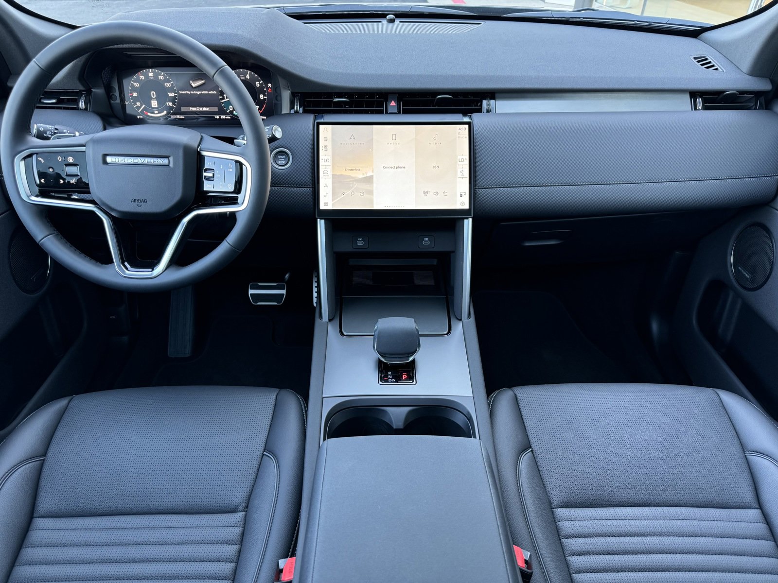 2025 Land Rover Discovery Sport Dynamic SE photo 4