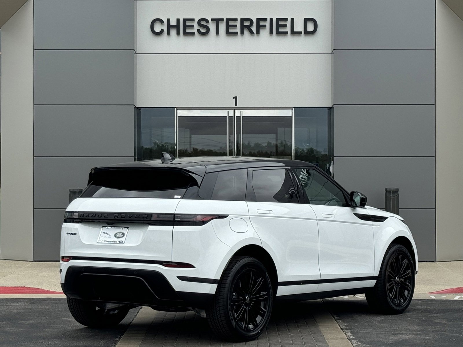 2025 Land Rover Range Rover Evoque S photo 2