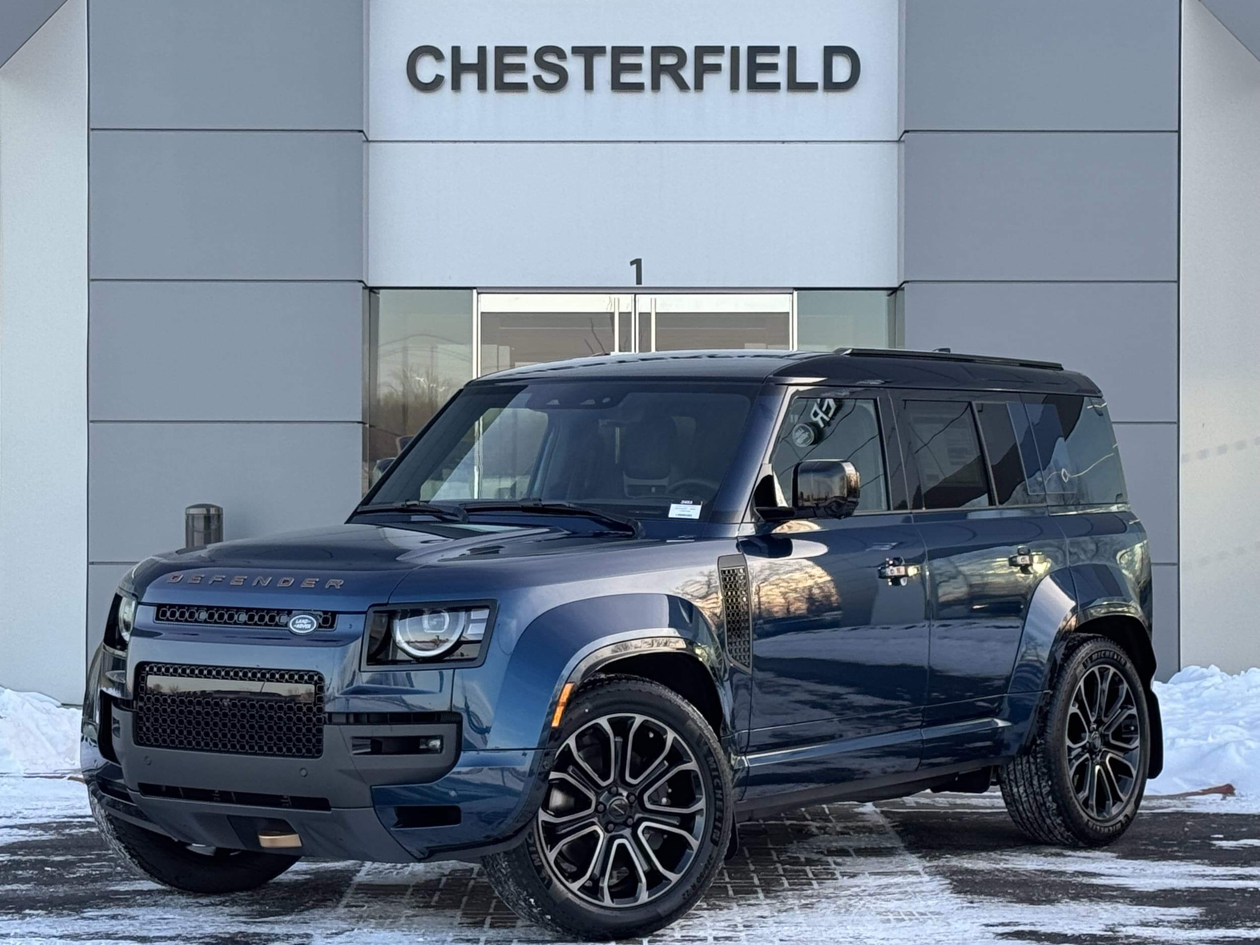 2026 Land Rover Defender 110 OCTA P635's photo