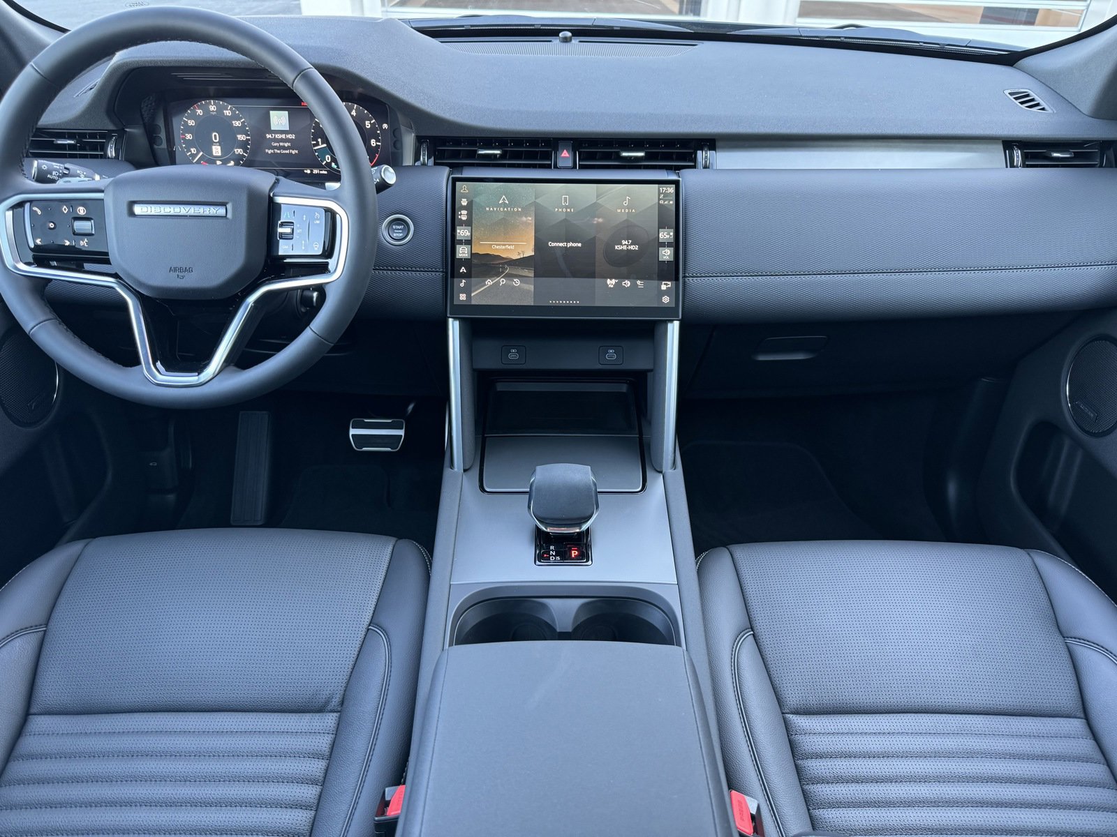 2024 Land Rover Discovery Sport Dynamic SE photo 2