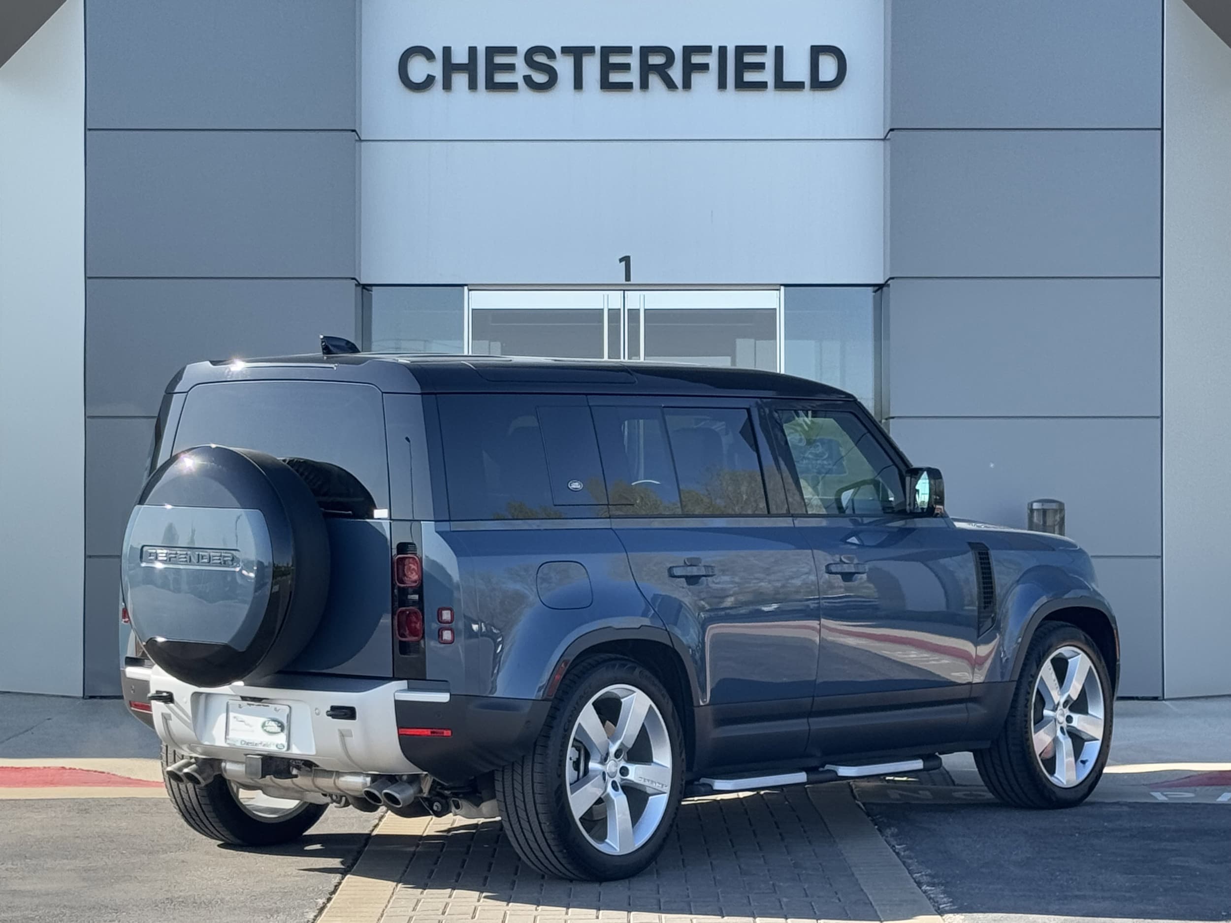 Certified 2024 Land Rover Defender SE with VIN SALEPEFE8R2263672 for sale in Chesterfield, MO