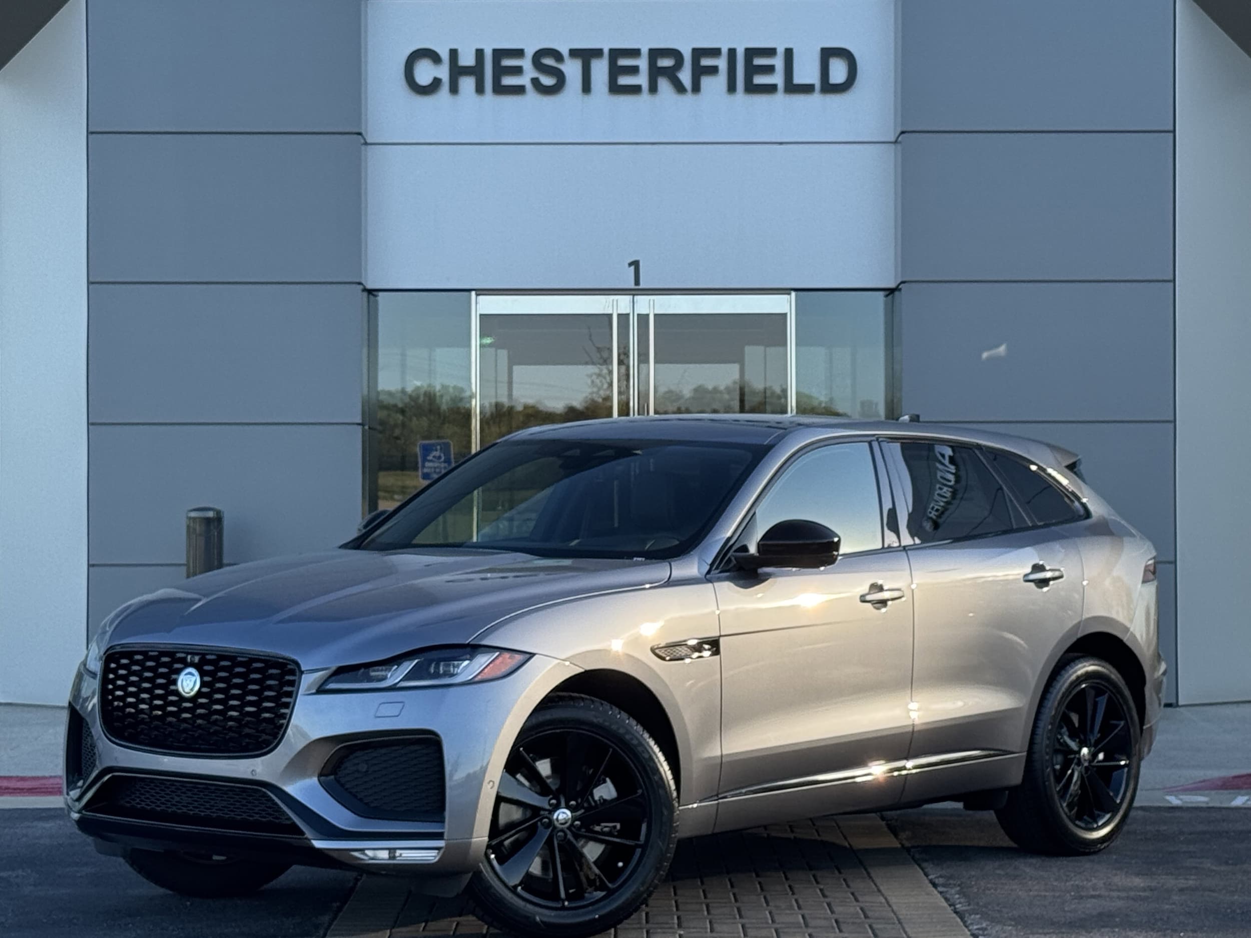 2026 Jaguar F-PACE P250 R-Dynamic S's photo