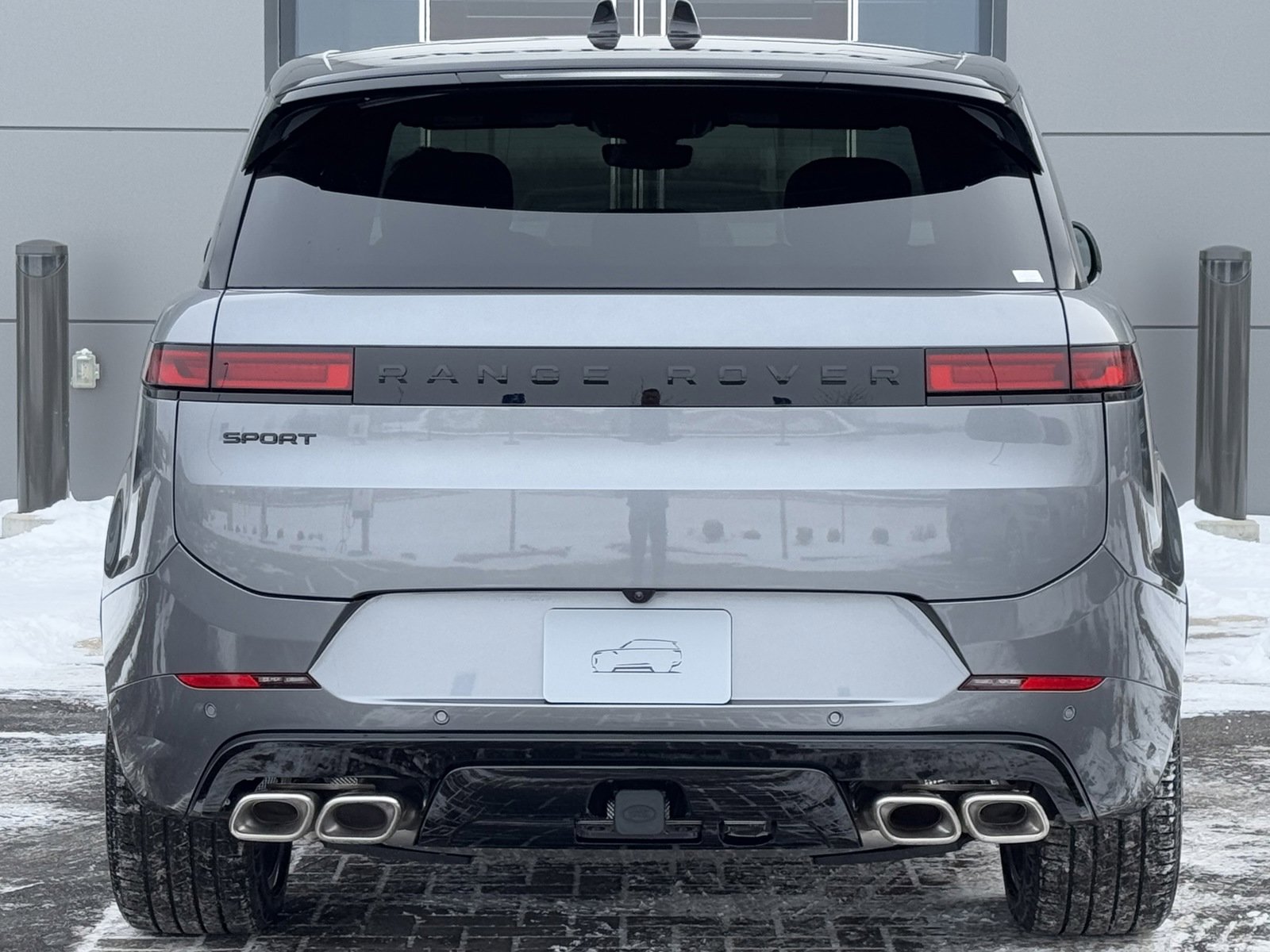 2025 Land Rover Range Rover Sport SE photo 4
