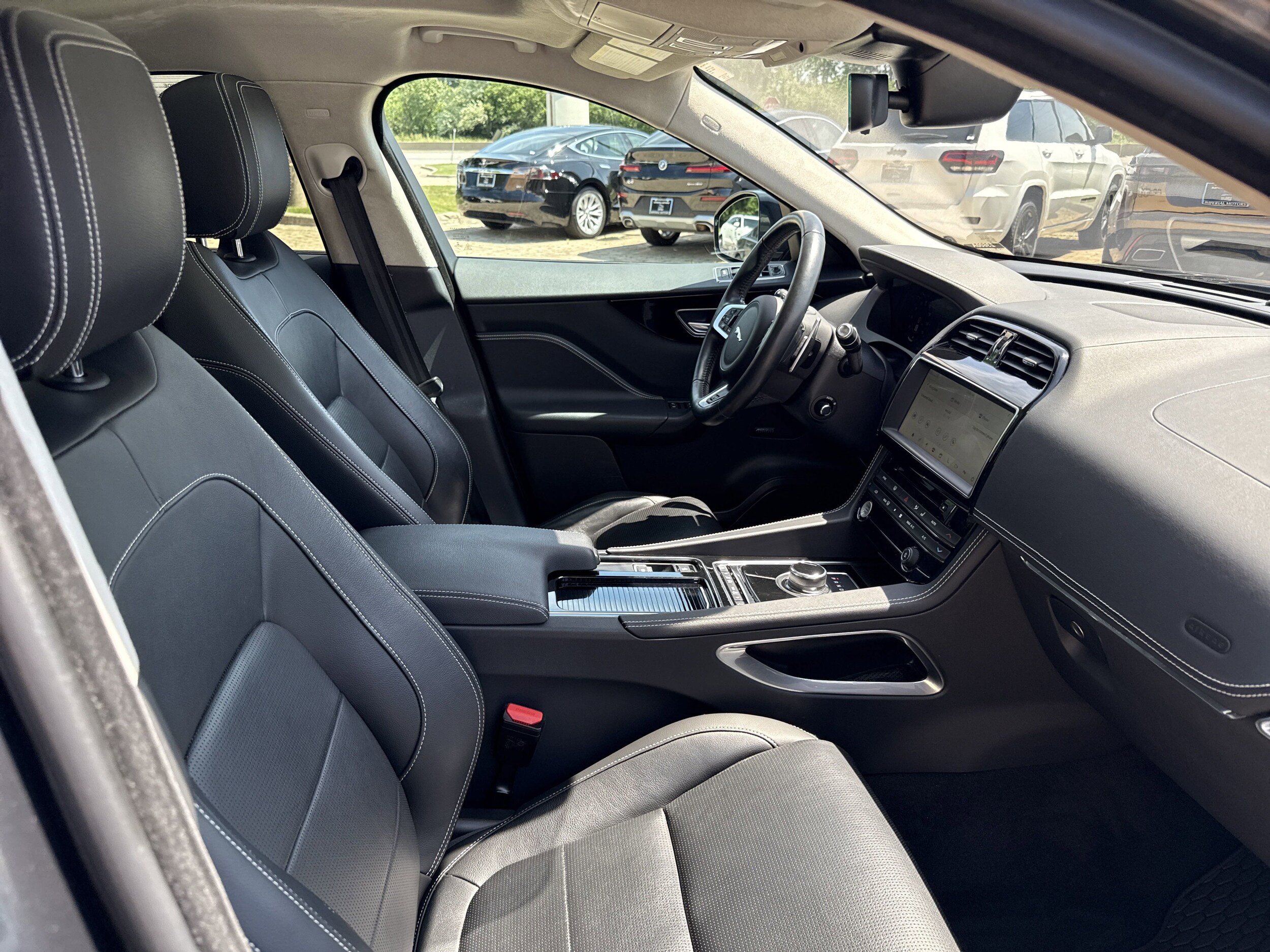 2020 Jaguar F-PACE R-Sport photo 3